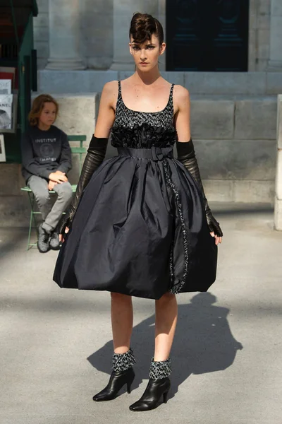 Look 25